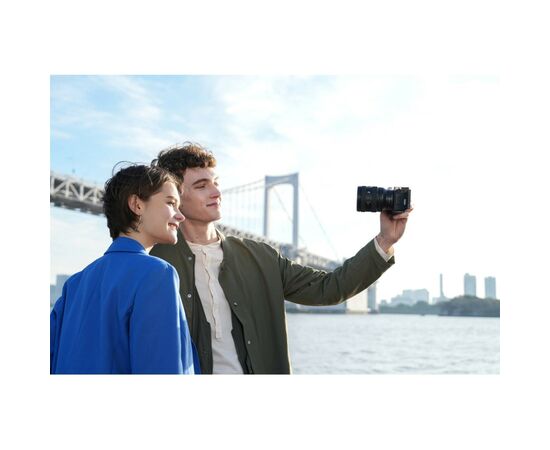 Объектив Sony 20-70mm f/4.0 G for NEX FF (SEL2070G.SYX), изображение 10 Объектив Sony 20-70mm f/4.0 G for NEX FF (SEL2070G.SYX), изображение 10