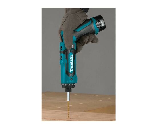 Отвертка аккумуляторная Makita 7,2В (DF012DSE), изображение 6 Отвертка аккумуляторная Makita 7,2В (DF012DSE), изображение 6