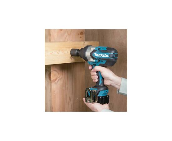 Гайковерт Makita LXT, 1000Нм, 1/2 " (без АКБ и БП) (DTW1002Z), изображение 4 Гайковерт Makita LXT, 1000Нм, 1/2 " (без АКБ и БП) (DTW1002Z), изображение 4