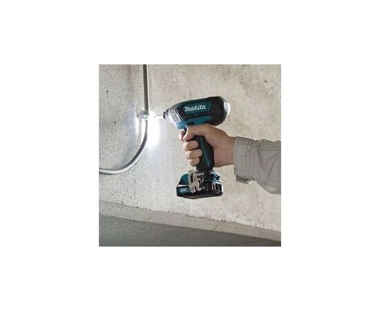 Гайковерт Makita LXT, 3Аг, 180Нм, 3/8 " (без АКБ и БП) (DTW180Z), изображение 2 Гайковерт Makita LXT, 3Аг, 180Нм, 3/8 " (без АКБ и БП) (DTW180Z), изображение 2