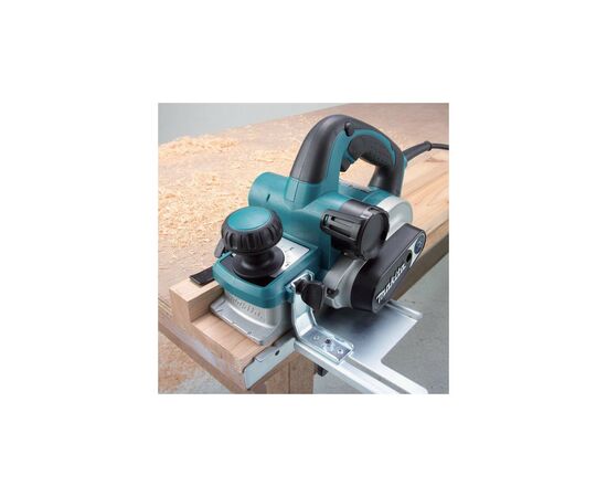 Электрорубанок Makita KP0810, 850Вт (KP0810), изображение 2 Электрорубанок Makita KP0810, 850Вт (KP0810), изображение 2