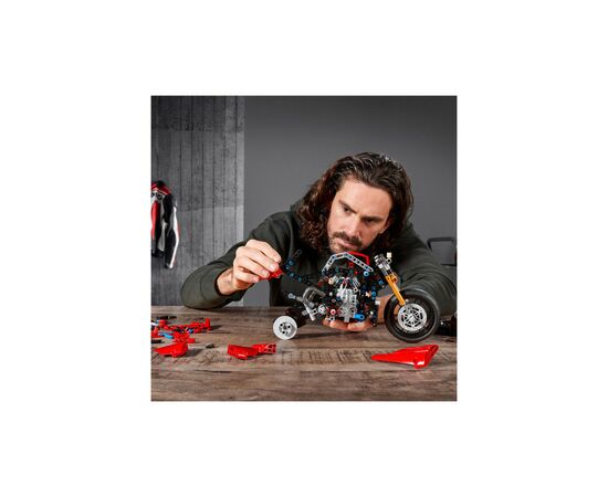 Конструктор LEGO Technic Ducati Panigale V4 R 0 646 детал (42107), зображення 11 Конструктор LEGO Technic Ducati Panigale V4 R 0 646 детал (42107), зображення 11