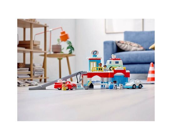 Конструктор LEGO Duplo Гараж і автомийка 112 деталей (10948), зображення 2 Конструктор LEGO Duplo Гараж і автомийка 112 деталей (10948), зображення 2