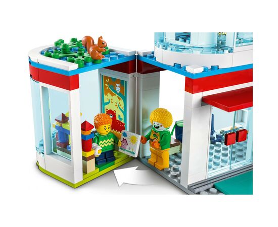 Конструктор LEGO City Больница 816 деталей (60330), изображение 9 Конструктор LEGO City Больница 816 деталей (60330), изображение 9