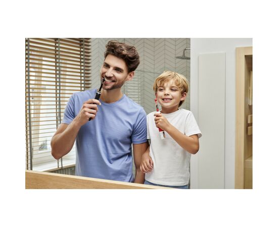 Электрическая зубная щетка Oral-B PRO 700 D16.513.1U + D100.410.2K Cars (Family Edition), изображение 11 Электрическая зубная щетка Oral-B PRO 700 D16.513.1U + D100.410.2K Cars (Family Edition), изображение 11