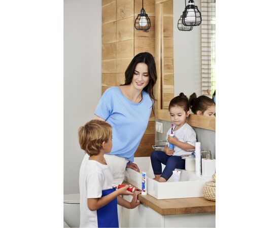 Электрическая зубная щетка Oral-B PRO 700 D16.513.1U + D100.410.2K Cars (Family Edition), изображение 12 Электрическая зубная щетка Oral-B PRO 700 D16.513.1U + D100.410.2K Cars (Family Edition), изображение 12