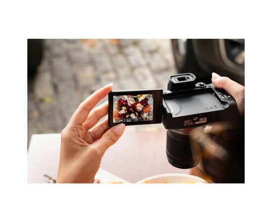 Цифровой фотоаппарат Canon EOS R10 + RF-S 18-45 IS STM + adapter EF-RF (5331C033), изображение 5 Цифровой фотоаппарат Canon EOS R10 + RF-S 18-45 IS STM + adapter EF-RF (5331C033), изображение 5