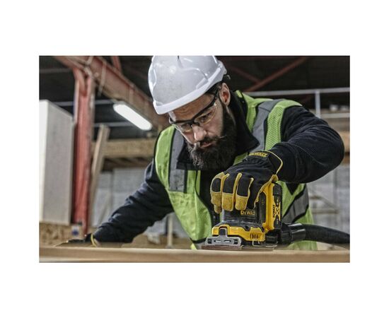 Шлифовальная машина DeWALT 18 В XR Li-lon, 115х108 мм, 8000-13500 об/мин, 2x5Ah, кейс (DCW200P2), изображение 12 Шлифовальная машина DeWALT 18 В XR Li-lon, 115х108 мм, 8000-13500 об/мин, 2x5Ah, кейс (DCW200P2), изображение 12