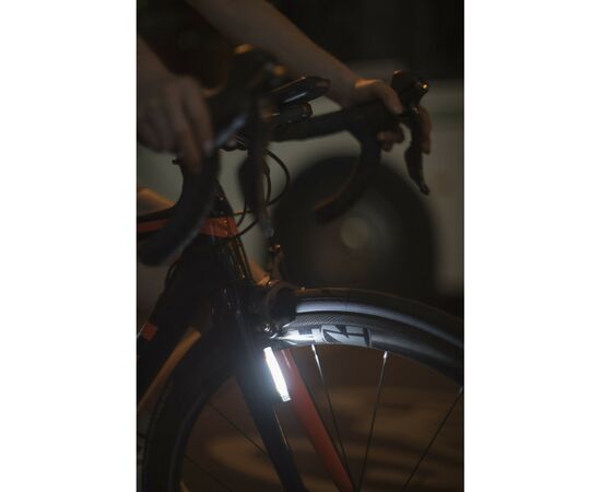 Передняя велофара Knog Plus Front 40 Lumens Black (12140), изображение 10 Передняя велофара Knog Plus Front 40 Lumens Black (12140), изображение 10