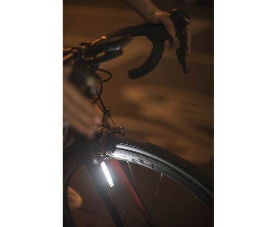 Передняя велофара Knog Plus Front 40 Lumens Black (12140), изображение 9 Передняя велофара Knog Plus Front 40 Lumens Black (12140), изображение 9