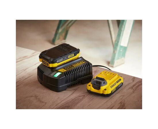 Гайковерт Stanley FatMax, 18V, 2x2Ah, 190Нм, 2900об/мин, 3800уд/мин (SFMCF820D2K), изображение 7 Гайковерт Stanley FatMax, 18V, 2x2Ah, 190Нм, 2900об/мин, 3800уд/мин (SFMCF820D2K), изображение 7