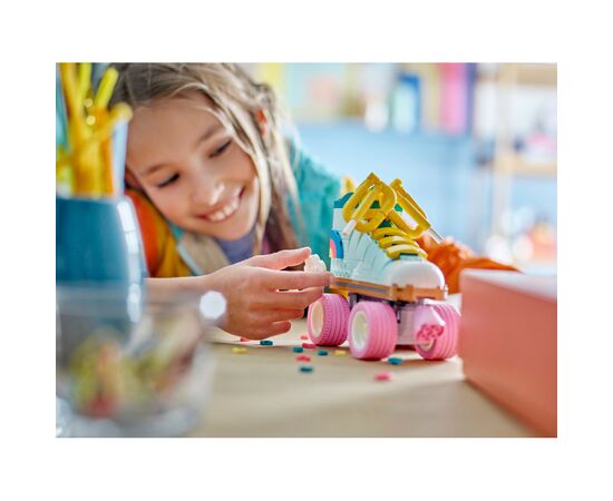 Конструктор LEGO Creator Ретро ролики 342 деталей (31148), зображення 12 Конструктор LEGO Creator Ретро ролики 342 деталей (31148), зображення 12