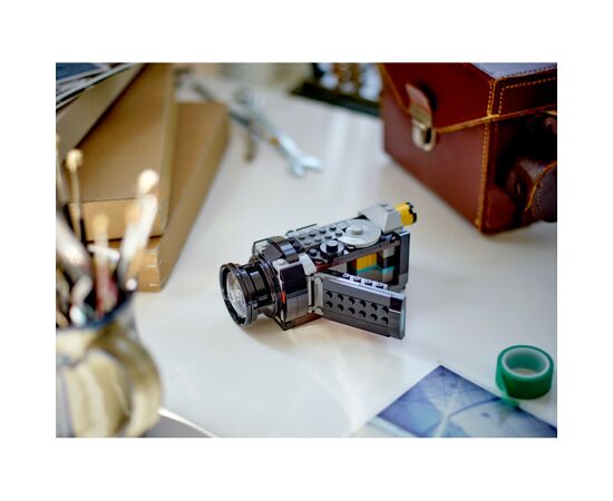Конструктор LEGO Creator Ретро фотокамера 261 деталей (31147), изображение 12 Конструктор LEGO Creator Ретро фотокамера 261 деталей (31147), изображение 12