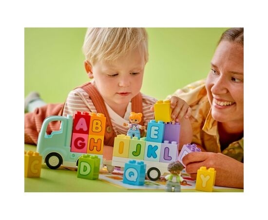 Конструктор LEGO DUPLO Town Грузовик с азбукой 36 деталей (10421), изображение 8 Конструктор LEGO DUPLO Town Грузовик с азбукой 36 деталей (10421), изображение 8