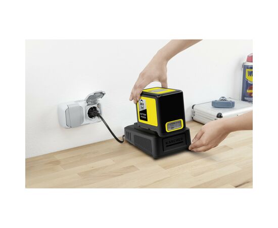 Аккумулятор к электроинструменту Karcher 36 V 5 Ah, набор с быстрозарядным ЗУ (2.445-065.0), изображение 4 Аккумулятор к электроинструменту Karcher 36 V 5 Ah, набор с быстрозарядным ЗУ (2.445-065.0), изображение 4