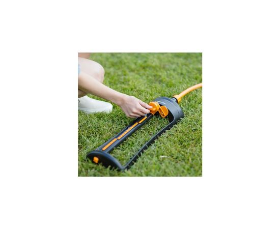 Дождеватель Fiskars Watering водосберигающий с металлической основой (1023661), изображение 2 Дождеватель Fiskars Watering водосберигающий с металлической основой (1023661), изображение 2