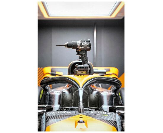 Шуруповерт DeWALT McLaren F1, XR Li-Ion PowerStack 18V GFN блок 2x1.7Ah, 90 Нм, кейс TSTAK (DCD85ME2GT), изображение 6 Шуруповерт DeWALT McLaren F1, XR Li-Ion PowerStack 18V GFN блок 2x1.7Ah, 90 Нм, кейс TSTAK (DCD85ME2GT), изображение 6