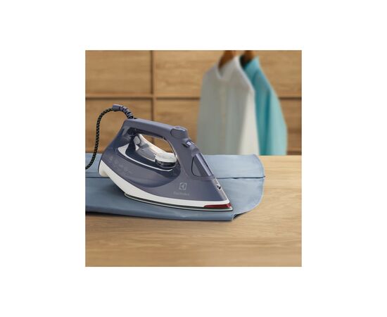 Утюг Electrolux E6SI1-2MN, изображение 3 Утюг Electrolux E6SI1-2MN, изображение 3
