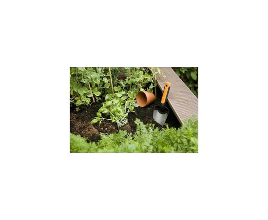 Лопата Fiskars Premium Planters (1000726), изображение 2 Лопата Fiskars Premium Planters (1000726), изображение 2