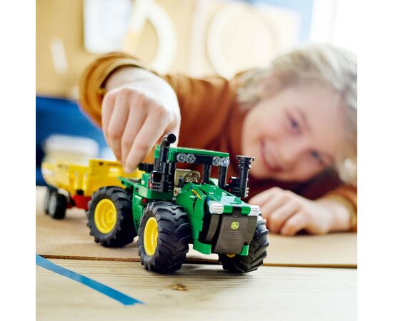 Конструктор LEGO Technic John Deere 9620R 4WD Tractor 390 деталей (42136), зображення 3 Конструктор LEGO Technic John Deere 9620R 4WD Tractor 390 деталей (42136), зображення 3