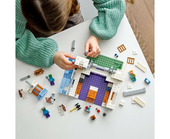 Конструктор LEGO Minecraft Ледяной замок 499 деталей (21186), изображение 4 Конструктор LEGO Minecraft Ледяной замок 499 деталей (21186), изображение 4