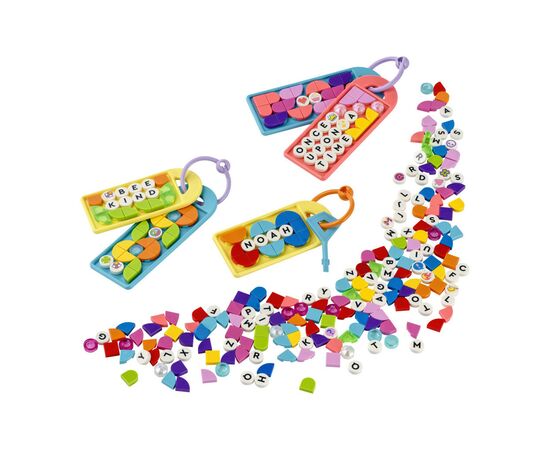 Конструктор LEGO DOTS Большой набор тайлов: буквы 722 детали (41950), изображение 6 Конструктор LEGO DOTS Большой набор тайлов: буквы 722 детали (41950), изображение 6