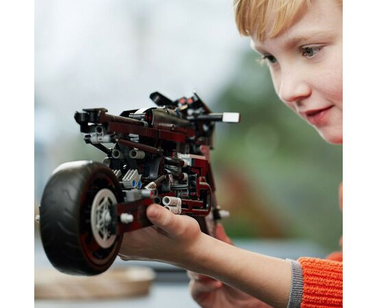 Конструктор LEGO Technic Бэтмен: Бэтцикл 641 деталь (42155), изображение 5 Конструктор LEGO Technic Бэтмен: Бэтцикл 641 деталь (42155), изображение 5