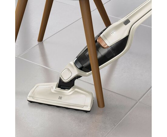 Пылесос Electrolux EERC73SW, изображение 2 Пылесос Electrolux EERC73SW, изображение 2