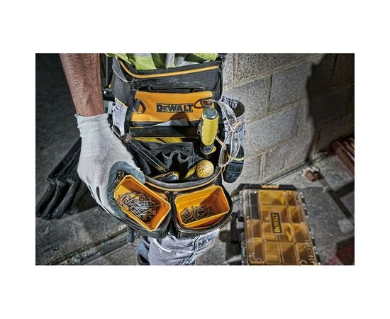 Сумка для инструмента DeWALT поясная с двумя карманами и скобой (DWST1-75650), изображение 4 Сумка для инструмента DeWALT поясная с двумя карманами и скобой (DWST1-75650), изображение 4