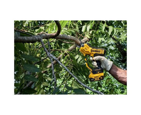 Секатор DeWALT ножницы садовые аккумуляторные, 18В XR Li-lon 5Ah (DCMPP568P1), изображение 7 Секатор DeWALT ножницы садовые аккумуляторные, 18В XR Li-lon 5Ah (DCMPP568P1), изображение 7
