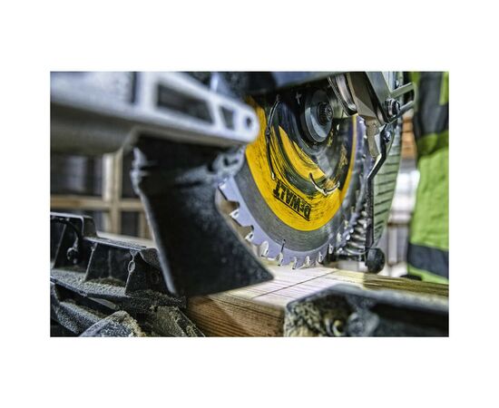 Торцовочная пила DeWALT 54V XR FLEXVOLT Li-lon, диск 250х30 мм, XPS (без АКБ и ЗУ) (DCS727N), изображение 6 Торцовочная пила DeWALT 54V XR FLEXVOLT Li-lon, диск 250х30 мм, XPS (без АКБ и ЗУ) (DCS727N), изображение 6