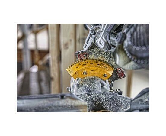 Торцовочная пила DeWALT 54V XR FLEXVOLT Li-lon, диск 250х30 мм, XPS (без АКБ и ЗУ) (DCS727N), изображение 9 Торцовочная пила DeWALT 54V XR FLEXVOLT Li-lon, диск 250х30 мм, XPS (без АКБ и ЗУ) (DCS727N), изображение 9