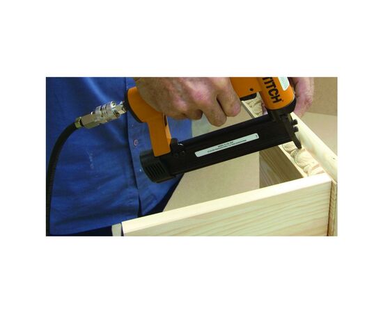 Степлер строительный Bostitch шпилькозабивной пневматический, тип крепежа 106, длина 15-30 мм (TU-216-2330K-E), изображение 4 Степлер строительный Bostitch шпилькозабивной пневматический, тип крепежа 106, длина 15-30 мм (TU-216-2330K-E), изображение 4