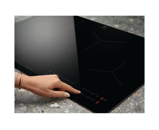 Варочная поверхность Electrolux EIS62449, изображение 5 Варочная поверхность Electrolux EIS62449, изображение 5