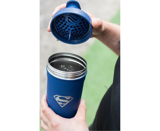 Шейкер спортивный SmartShake Reforce 900ml DC Superman (11150901), изображение 4 Шейкер спортивный SmartShake Reforce 900ml DC Superman (11150901), изображение 4