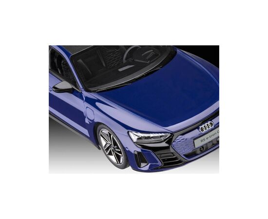 Сборная модель Revell Audi e-tron GT уровень 2, 1:24 (RVL-67698), изображение 4 Сборная модель Revell Audi e-tron GT уровень 2, 1:24 (RVL-67698), изображение 4
