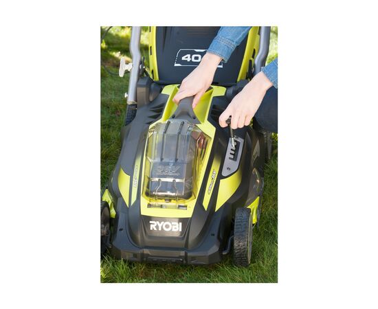 Газонокосилка Ryobi RLM36X41H-40, 36В MAX POWER, 1х4Aч, 40см, 50л, 18.5кг, 20-70мм, EasyEdge (5133002806), изображение 9 Газонокосилка Ryobi RLM36X41H-40, 36В MAX POWER, 1х4Aч, 40см, 50л, 18.5кг, 20-70мм, EasyEdge (5133002806), изображение 9