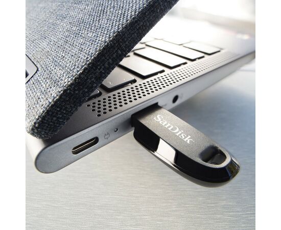 USB флеш накопитель SanDisk 256GB Ultra Curve Black USB 3.2 (SDCZ550-256G-G46), изображение 6 USB флеш накопитель SanDisk 256GB Ultra Curve Black USB 3.2 (SDCZ550-256G-G46), изображение 6