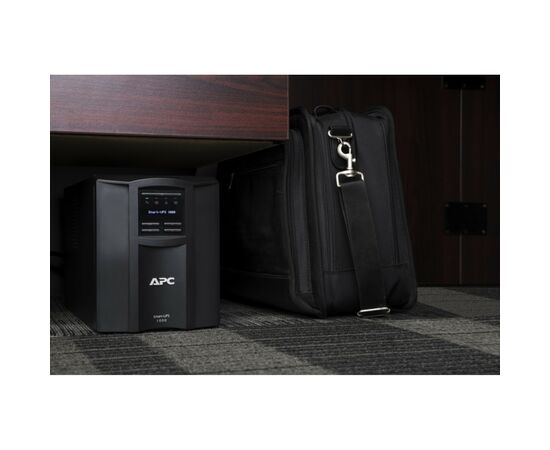 Источник бесперебойного питания APC Smart-UPS 1000VA LCD SmartConnect (SMT1000IC), изображение 3 Источник бесперебойного питания APC Smart-UPS 1000VA LCD SmartConnect (SMT1000IC), изображение 3