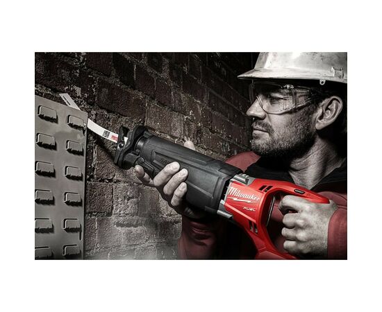 Полотно Milwaukee для сабельной пилы, THIN KERF 230мм, шаг 1,8мм, 5шт, металл (48005187), изображение 4 Полотно Milwaukee для сабельной пилы, THIN KERF 230мм, шаг 1,8мм, 5шт, металл (48005187), изображение 4