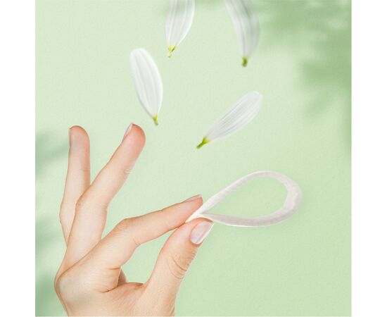 Ежедневные прокладки Naturella Camomile Normal Deo 100шт (8001090603807), изображение 5 Ежедневные прокладки Naturella Camomile Normal Deo 100шт (8001090603807), изображение 5