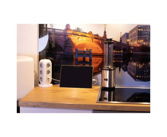 Мережевий фільтр живлення Verbatim 11 розеток, 2 x USB-C та 2 x USB-A (49547), зображення 6 Мережевий фільтр живлення Verbatim 11 розеток, 2 x USB-C та 2 x USB-A (49547), зображення 6