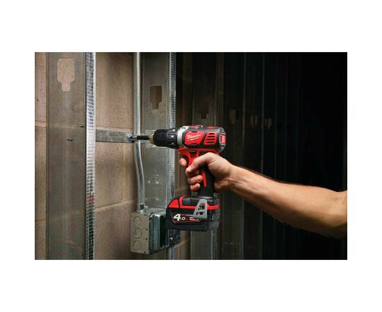Шуруповерт Milwaukee M18 BDD-202С, 50Нм, 2x2Ah, кейс (4933443555), зображення 5 Шуруповерт Milwaukee M18 BDD-202С, 50Нм, 2x2Ah, кейс (4933443555), зображення 5
