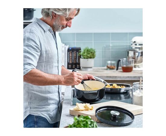 Кастрюля KitchenAid чавунна з кришкою 3,3 л Чорна (CC006058-001), изображение 5 Кастрюля KitchenAid чавунна з кришкою 3,3 л Чорна (CC006058-001), изображение 5
