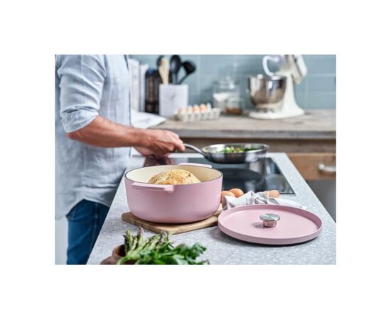 Кастрюля KitchenAid чавунна з кришкою 5,2 л Суха троянда (CC007431-001), изображение 6 Кастрюля KitchenAid чавунна з кришкою 5,2 л Суха троянда (CC007431-001), изображение 6