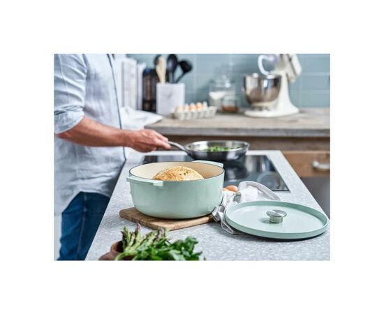 Кастрюля KitchenAid чавунна з кришкою 5,2 л Фісташкова (CC007434-001), изображение 6 Кастрюля KitchenAid чавунна з кришкою 5,2 л Фісташкова (CC007434-001), изображение 6