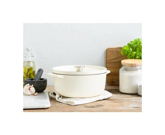 Кастрюля KitchenAid чавунна з кришкою 5,2 л Мигдалевий крем (CC006059-001), изображение 6 Кастрюля KitchenAid чавунна з кришкою 5,2 л Мигдалевий крем (CC006059-001), изображение 6