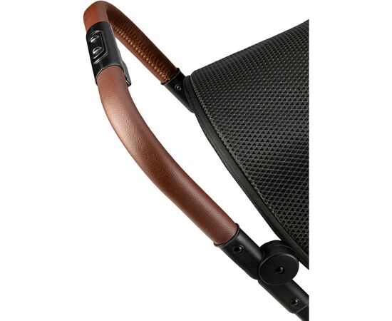 Коляска MoMi Adelle, черная с золотом (WOSP00034), изображение 7 Коляска MoMi Adelle, черная с золотом (WOSP00034), изображение 7