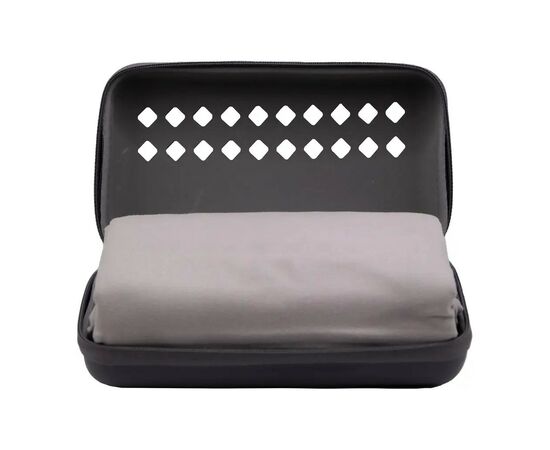 Полотенце Tramp з мікрофібри в чохлі Pocket Towel 75х150 XL Grey (UTRA-161-XL-grey), изображение 4 Полотенце Tramp з мікрофібри в чохлі Pocket Towel 75х150 XL Grey (UTRA-161-XL-grey), изображение 4