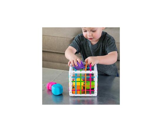 Развивающая игрушка Fat Brain Toys Куб-сортер со стенками-шнурочками InnyBin (F251ML), изображение 5 Развивающая игрушка Fat Brain Toys Куб-сортер со стенками-шнурочками InnyBin (F251ML), изображение 5